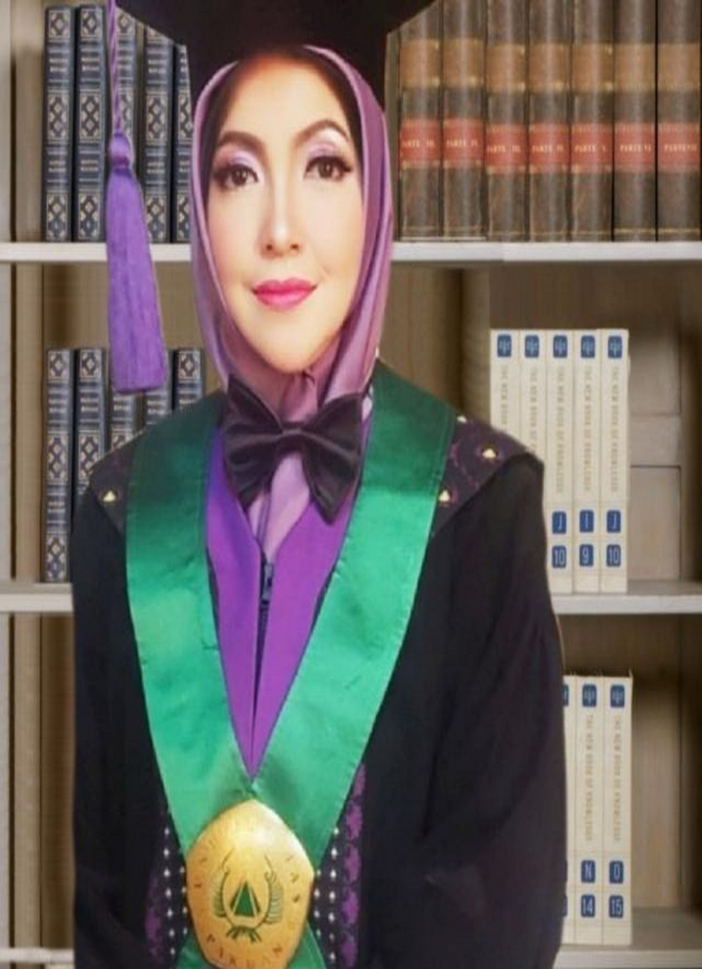 Prof. Dr. Leny Heliawati, M.Si